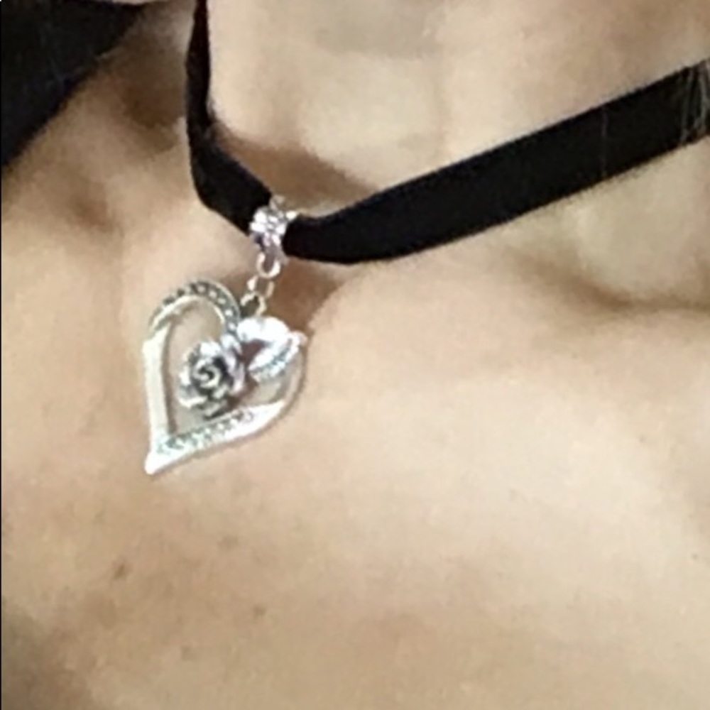 Silver Rose Heart Black Velvet Choker Flower Necklace Vintage Retro Nostalgia